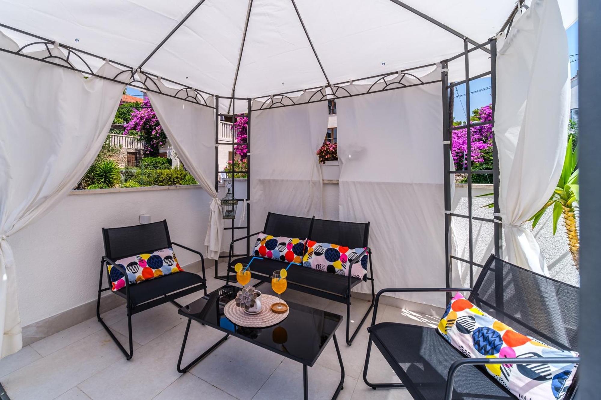 Rooms Anna Milna  Exterior foto